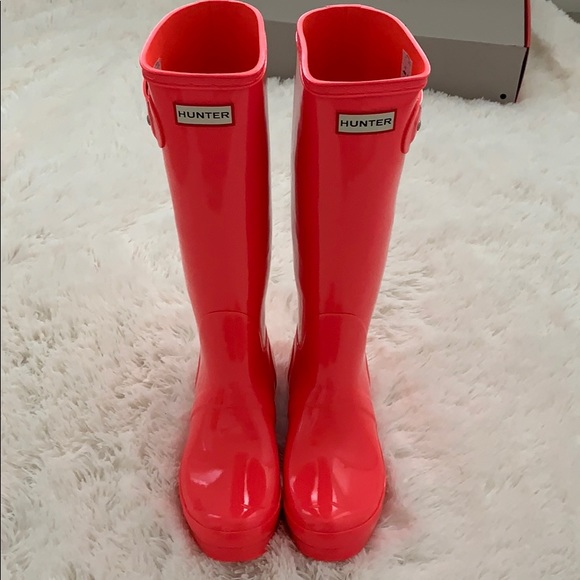 Brand new Hunter original tall glossy rain boots - Picture 4 of 6